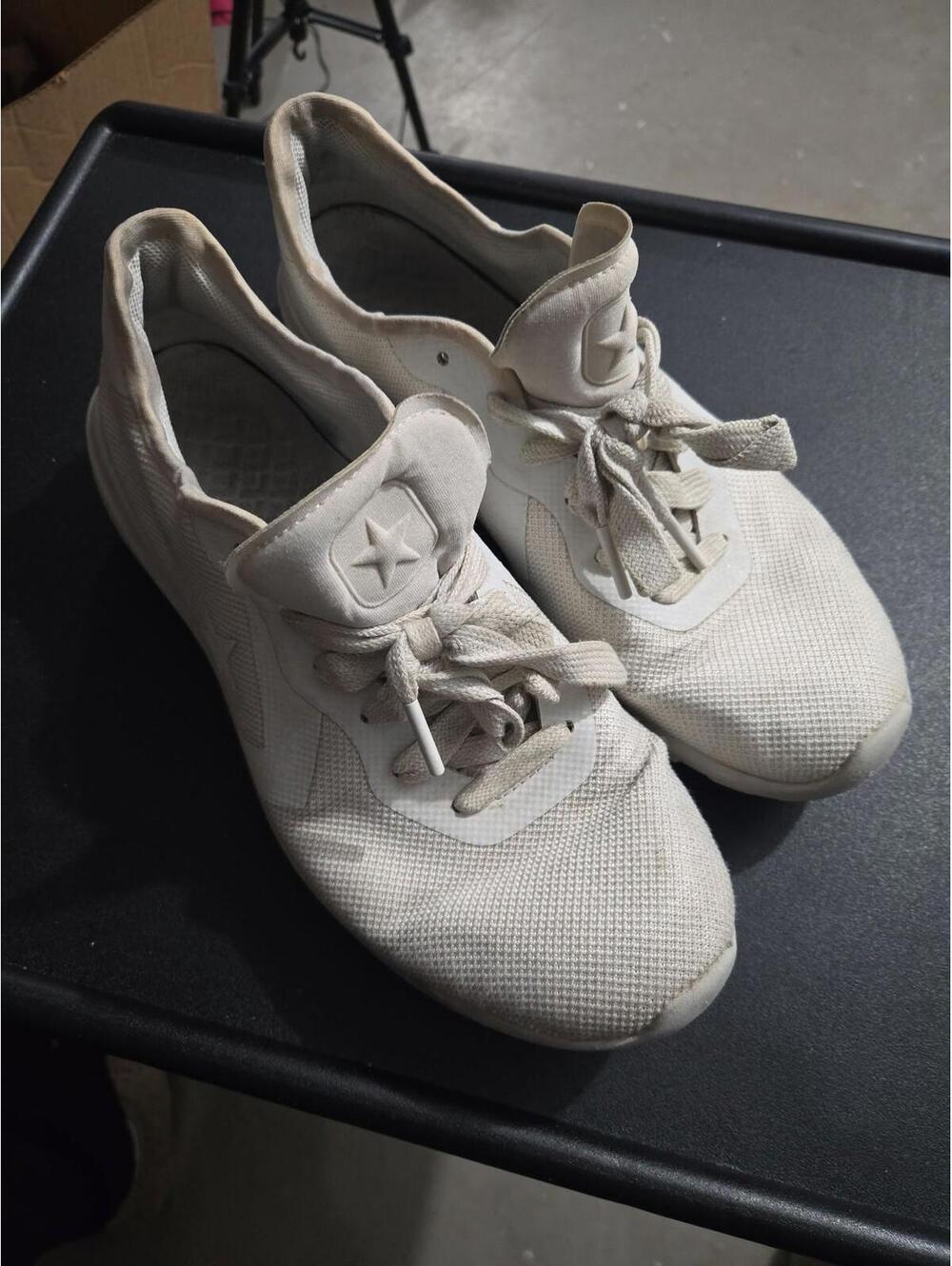 Converse Star Replay Low Top White Mesh Sneakers Size 9.5 Used